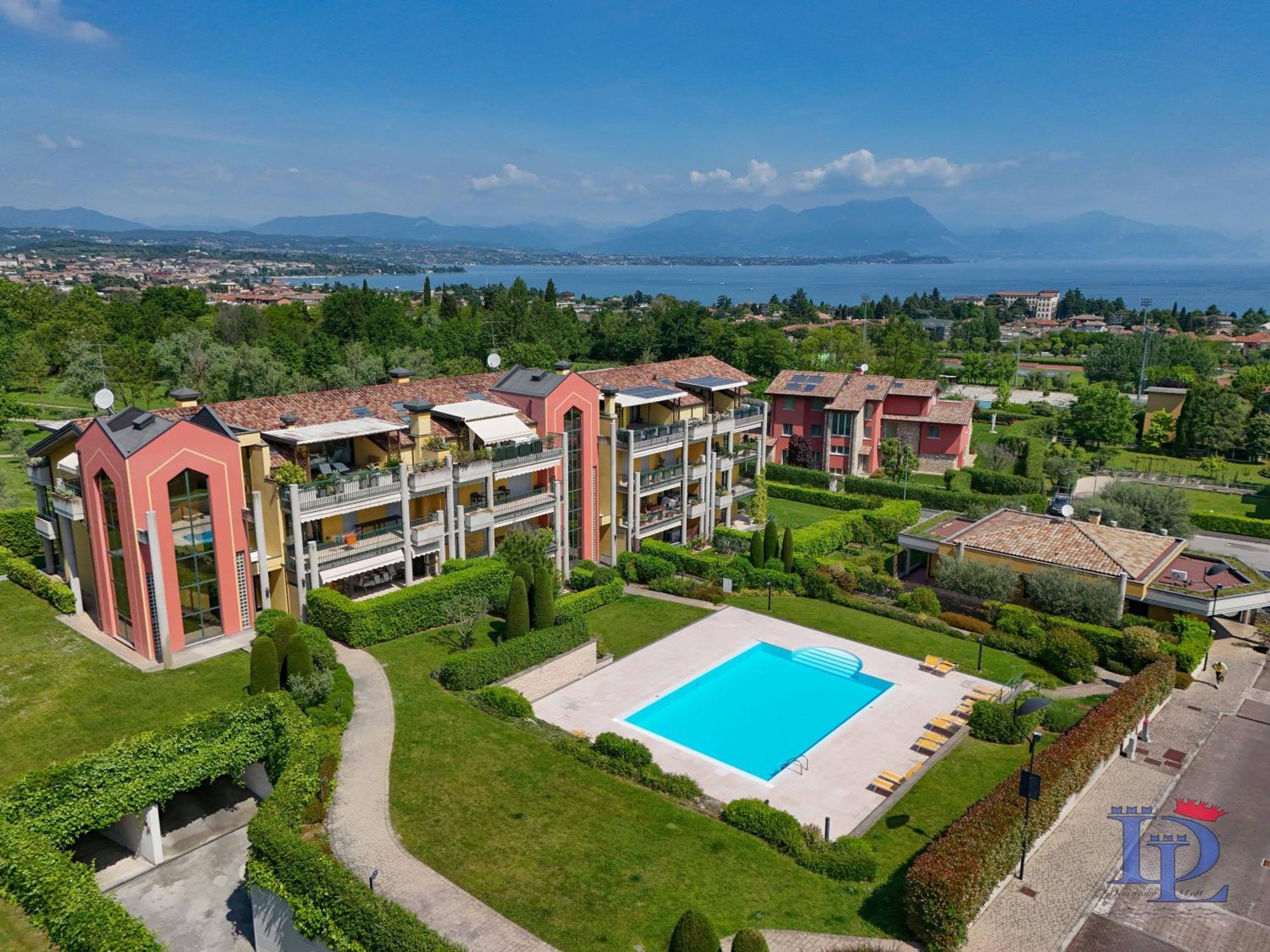 Desenzanoloft Official Partner Marriott Homes & Villas - Paradise Lake View In A 5 Pools Exclusive Residence Дезенцано-дель-Гарда Экстерьер фото